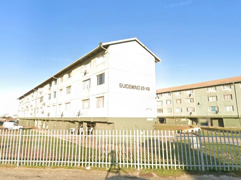 2 bedroom apartment with garage  - Photo 2