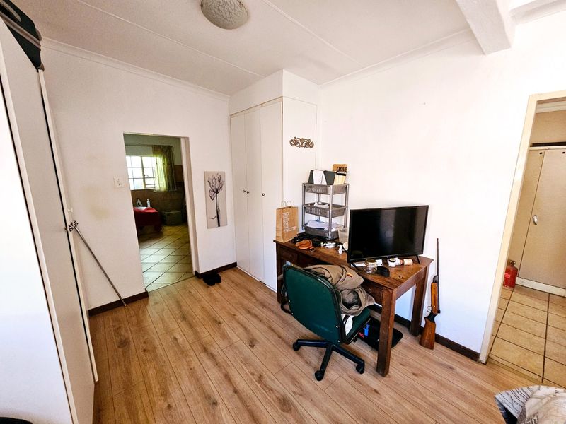 A lovely 2 bedroom 2 bathroom cottage for rent in Lyttelton  - Photo 6
