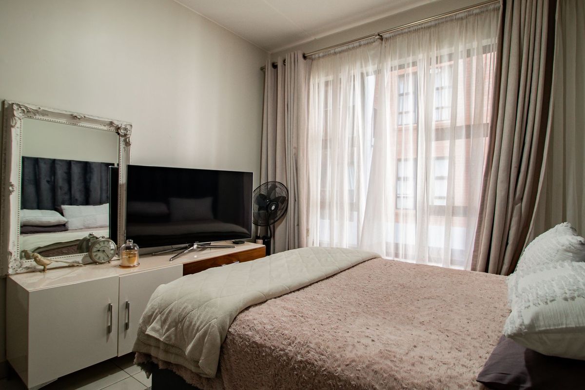 Stylish 1-Bedroom Apartment for Rent - Photo 3