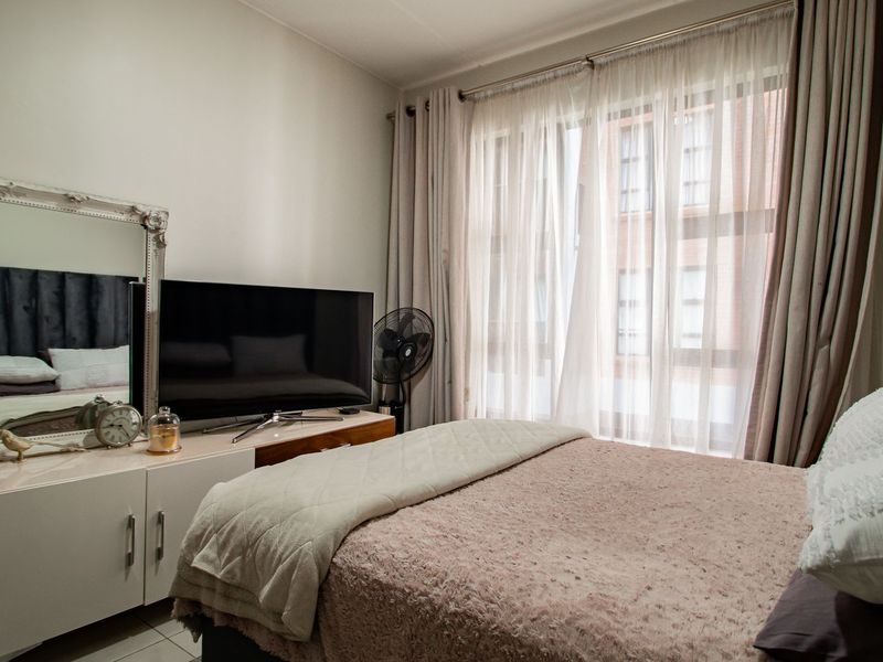 Stylish 1-Bedroom Apartment for Rent - Photo 3