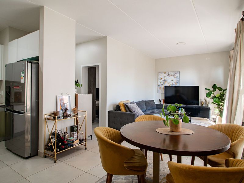 Stylish 1-Bedroom Apartment for Rent - Photo 2