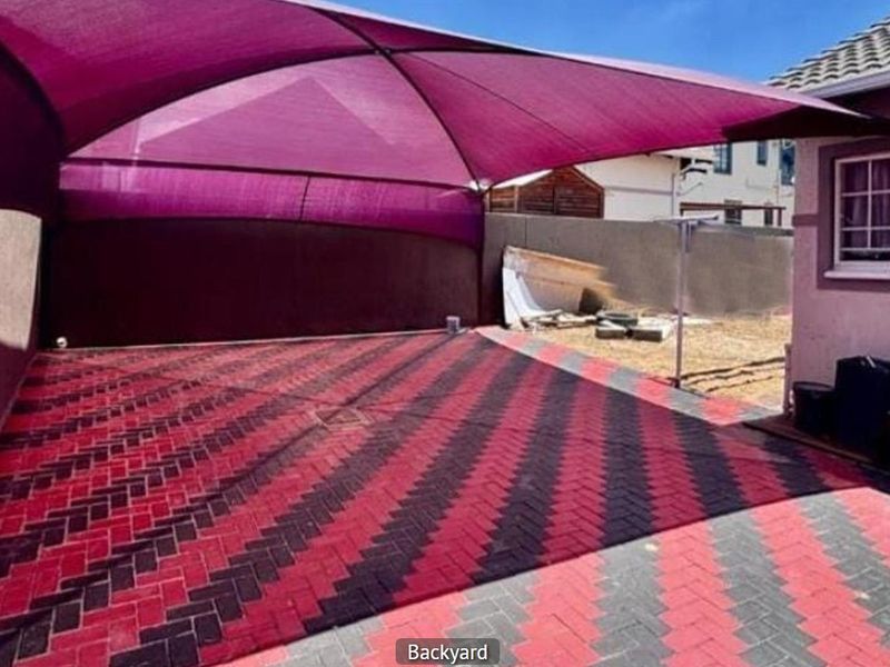 3 Bedroom House for Sale in Blue Hills - Photo 8