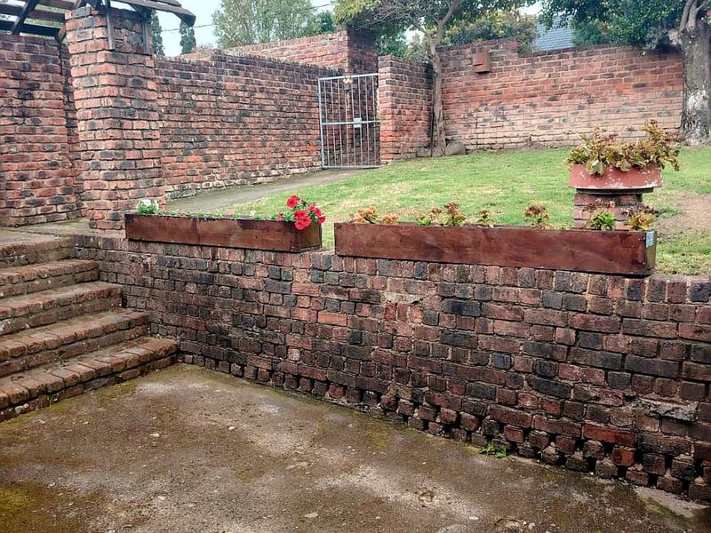 4 Bedroom House For Sale in Rosedale Amalinda - Photo 6