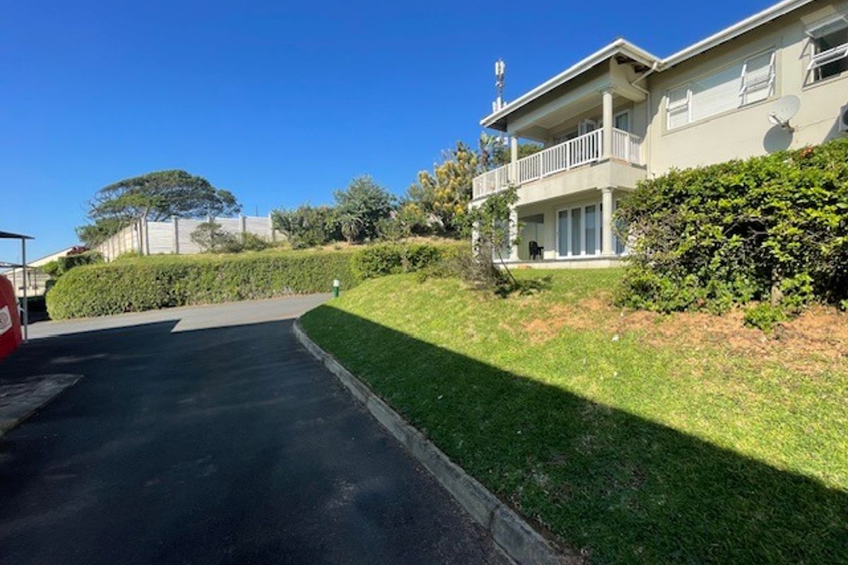 Modern 2-Bedroom, 2-Bathroom Apartment With Breathtaking Sea Views - Photo 3