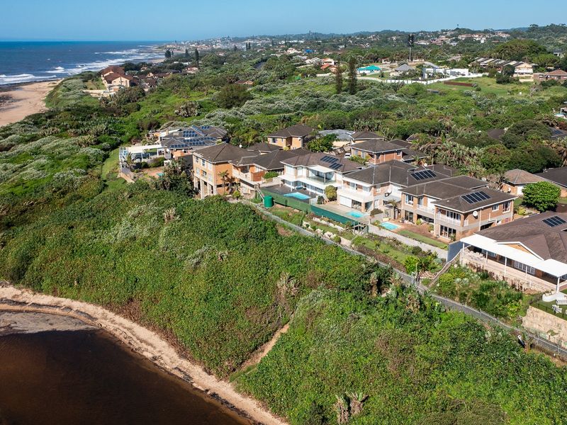 Luxury Living In A Secure Estate On The Beach - Photo 6