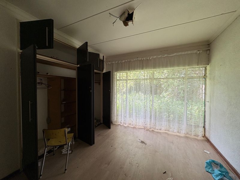 Fixer-Upper with Huge Potential Near Orkney Golf Course – Priced to Sell! - Photo 4