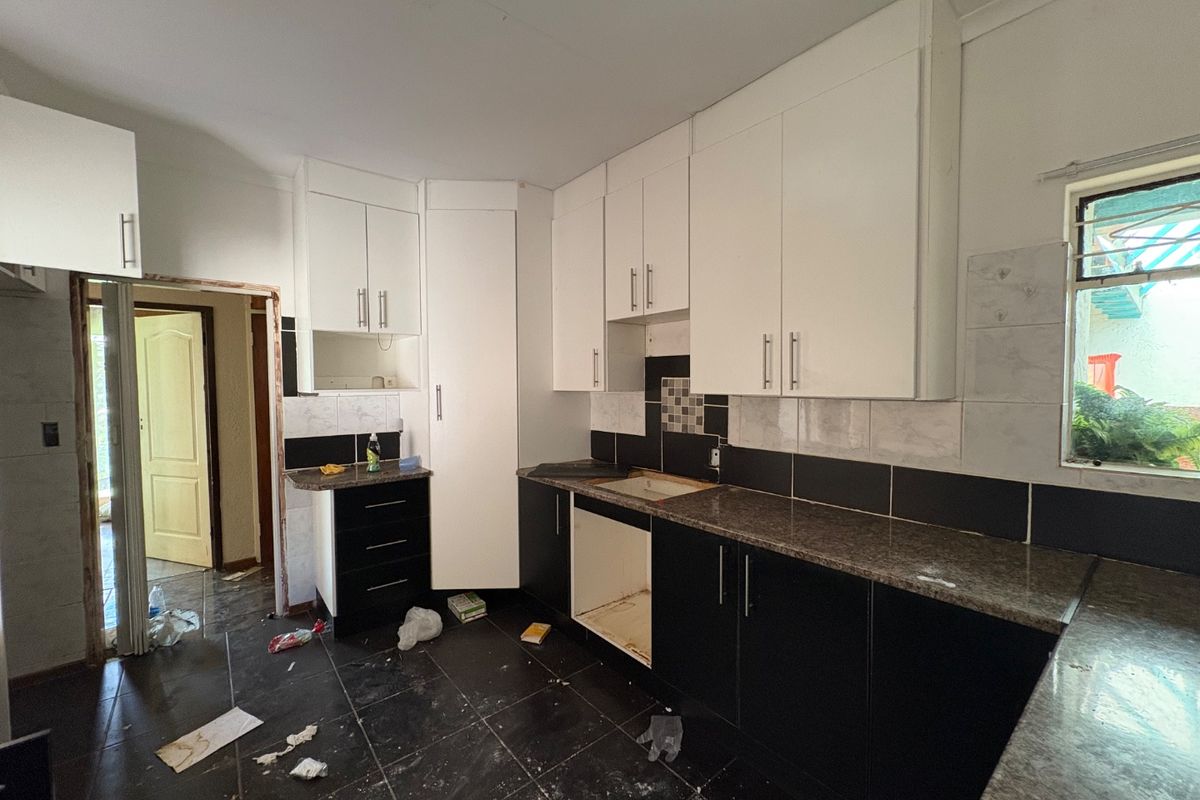 Fixer-Upper with Huge Potential Near Orkney Golf Course – Priced to Sell! - Photo 3