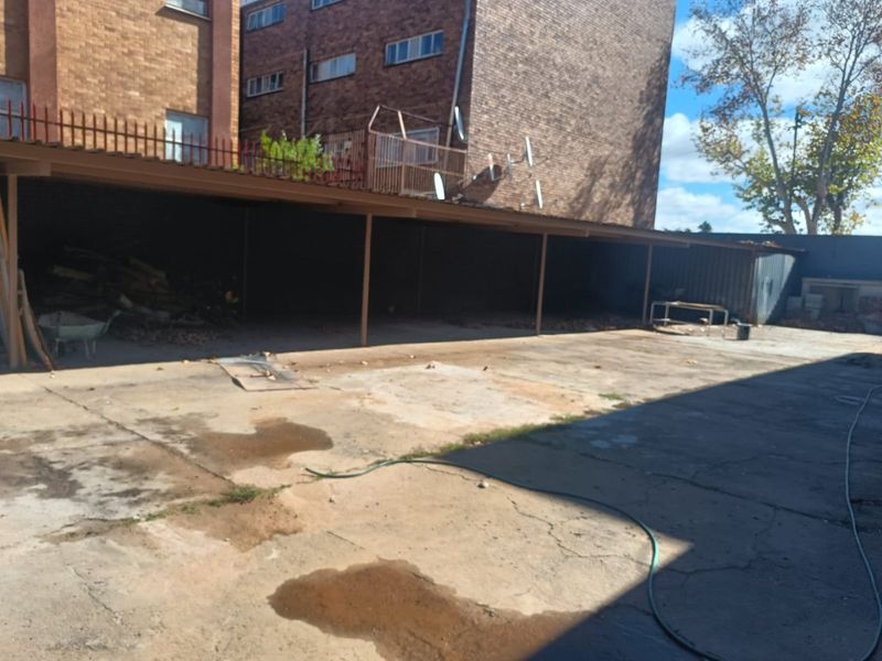 Prime Office Space Available in Town – Close to Transport with Reception Area - Photo 7