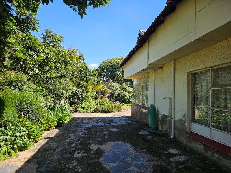 Exceptional Income-Generating Property – R24,300 Monthly Income!!! - Photo 3