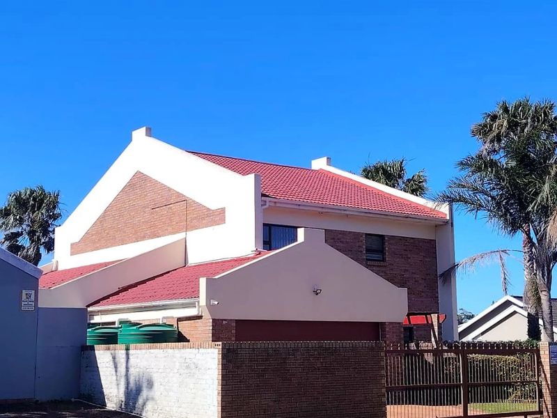 3 Bedroom House in Blue Bend Beacon Bay - Photo 10