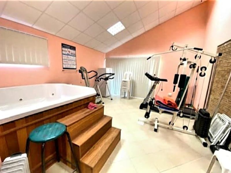 3 Bedroom House in Blue Bend Beacon Bay - Photo 6