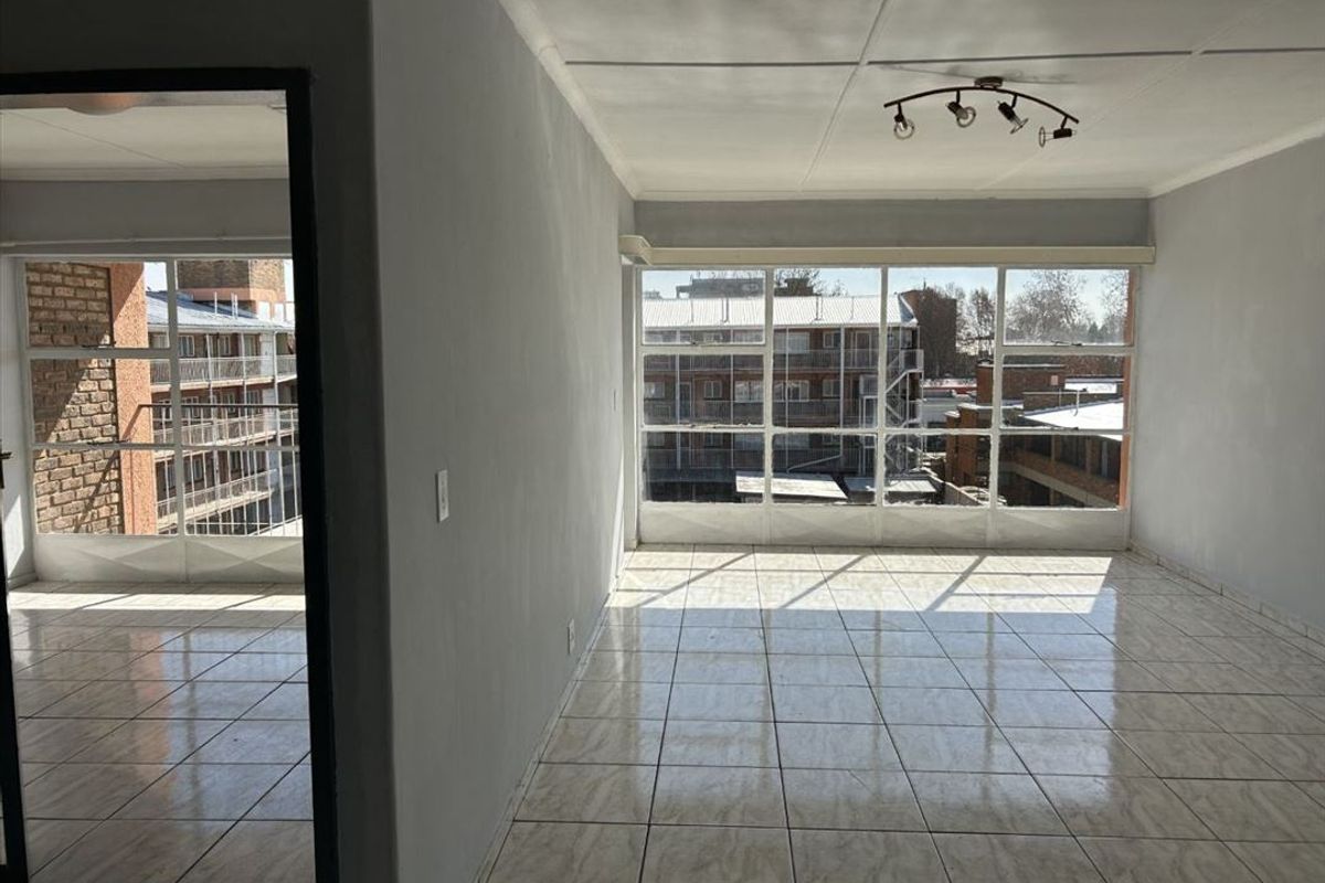 Cozy and Practical Starter Home - Photo 3