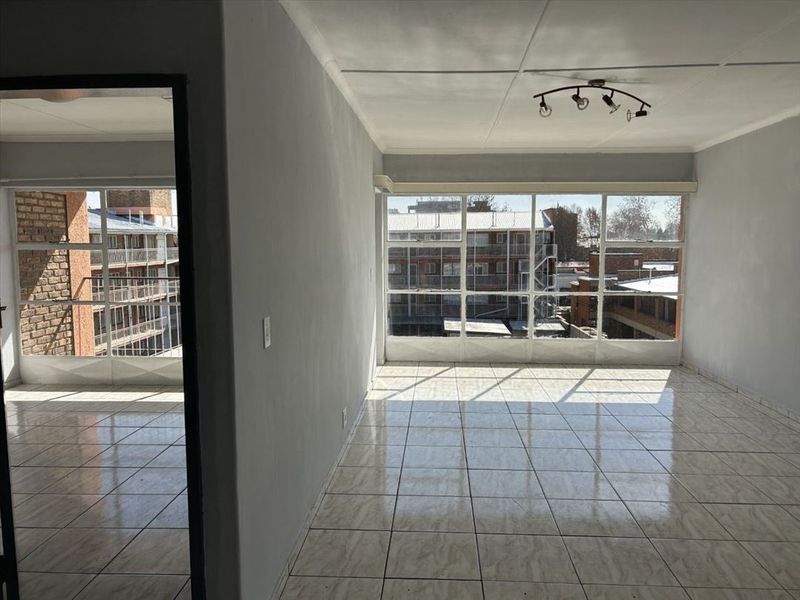 Cozy and Practical Starter Home - Photo 3