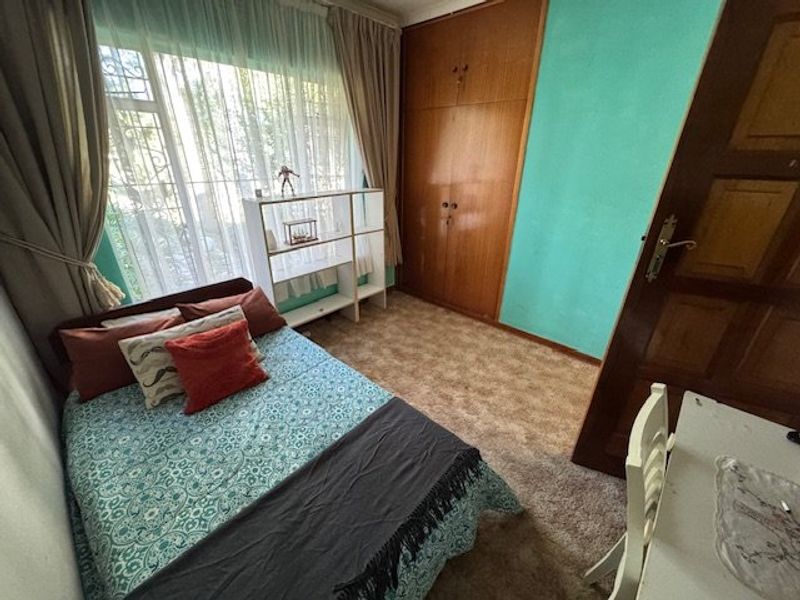 Spacious Family Home with Bonus Granny Flat - Photo 7