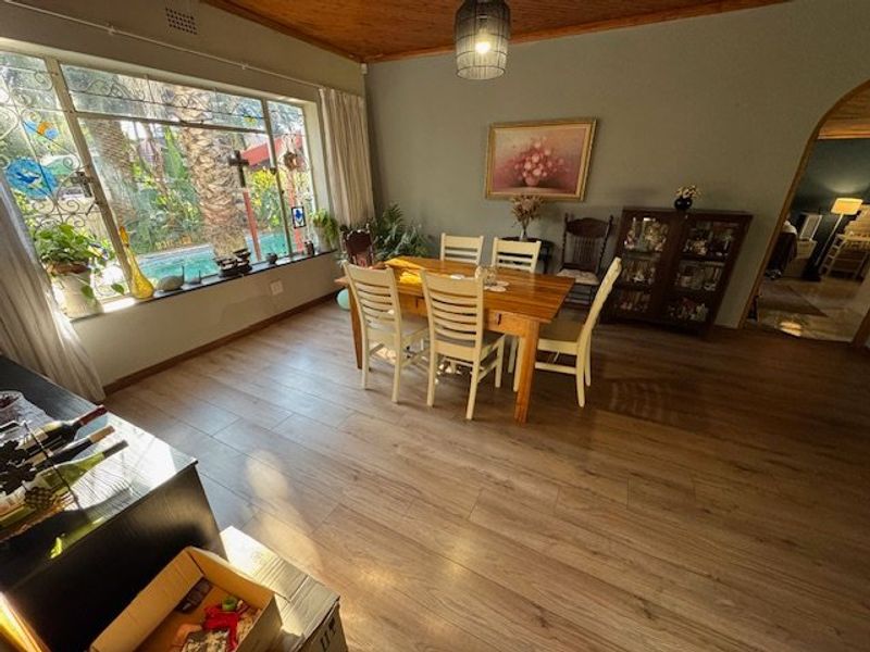 Spacious Family Home with Bonus Granny Flat - Photo 6