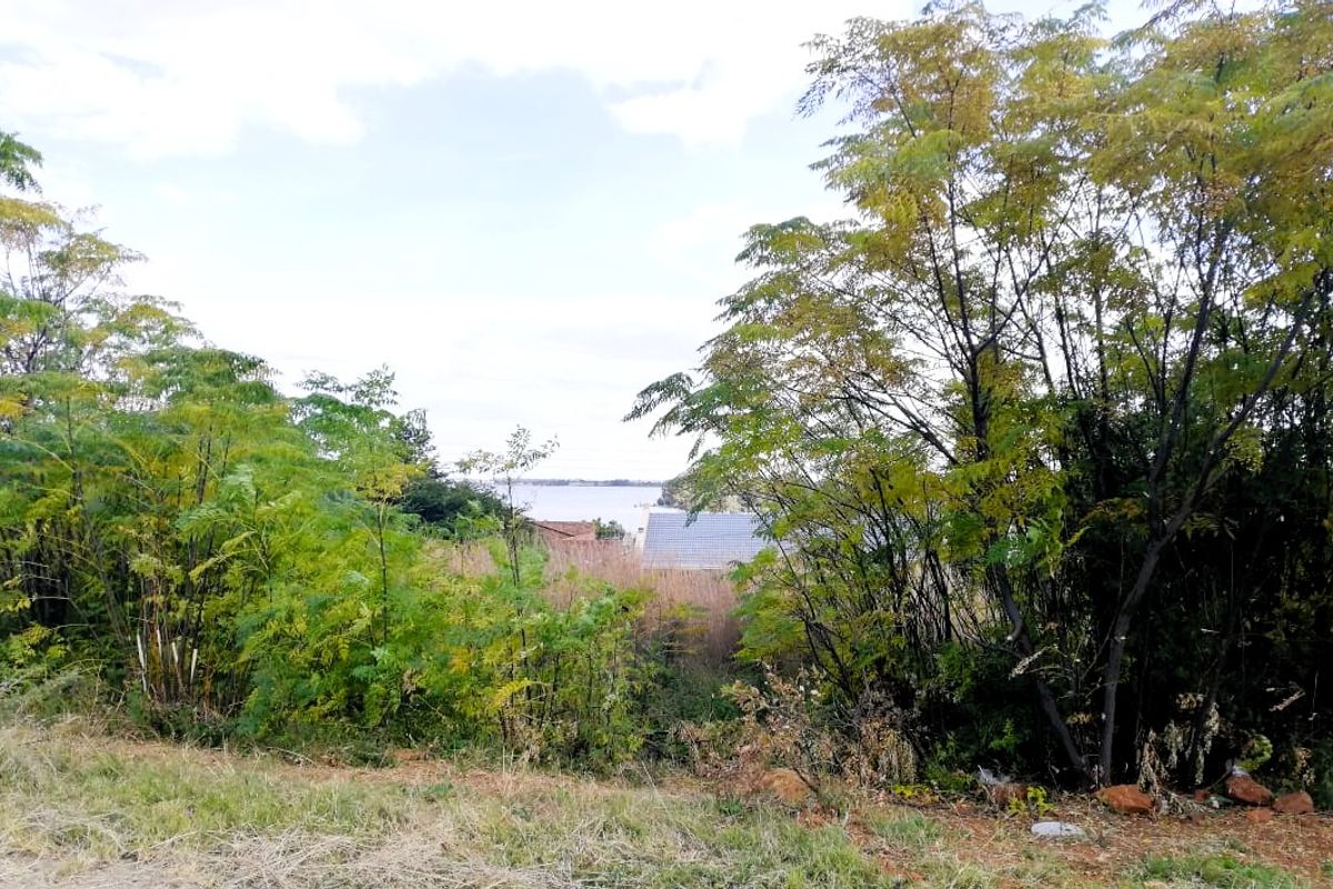 Prime Location with Scenic Views in Vaal Marina - Photo 4