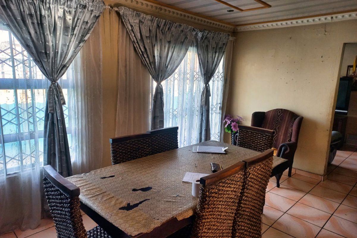 Spacious 4-Bed Family Home in Actonville Ext 2, Boksburg - Photo 5