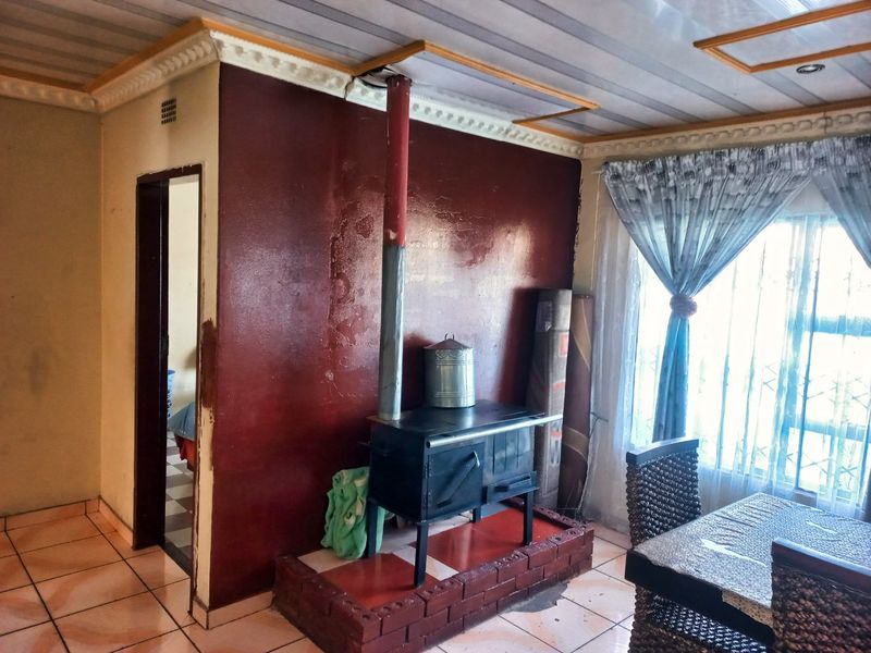 Spacious 4-Bed Family Home in Actonville Ext 2, Boksburg - Photo 7