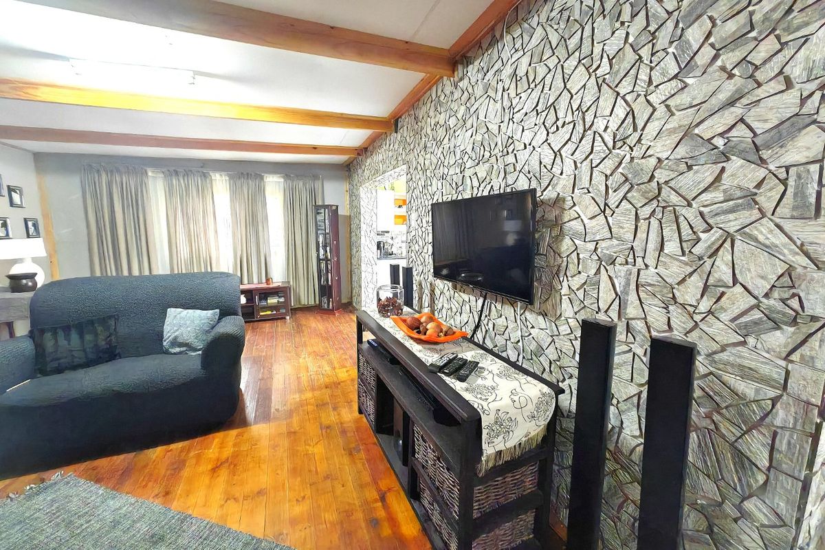 Your " ABSOLUTE " INVESTMENT! - combined with family home - Photo 5