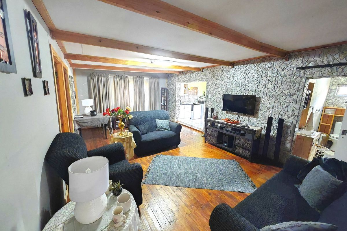 Your " ABSOLUTE " INVESTMENT! - combined with family home - Photo 3