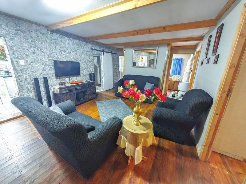 Your " ABSOLUTE " INVESTMENT! - combined with family home - Photo 6