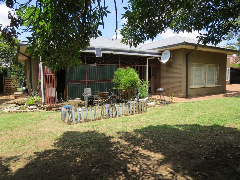 Your " ABSOLUTE " INVESTMENT! - combined with family home - Photo 2