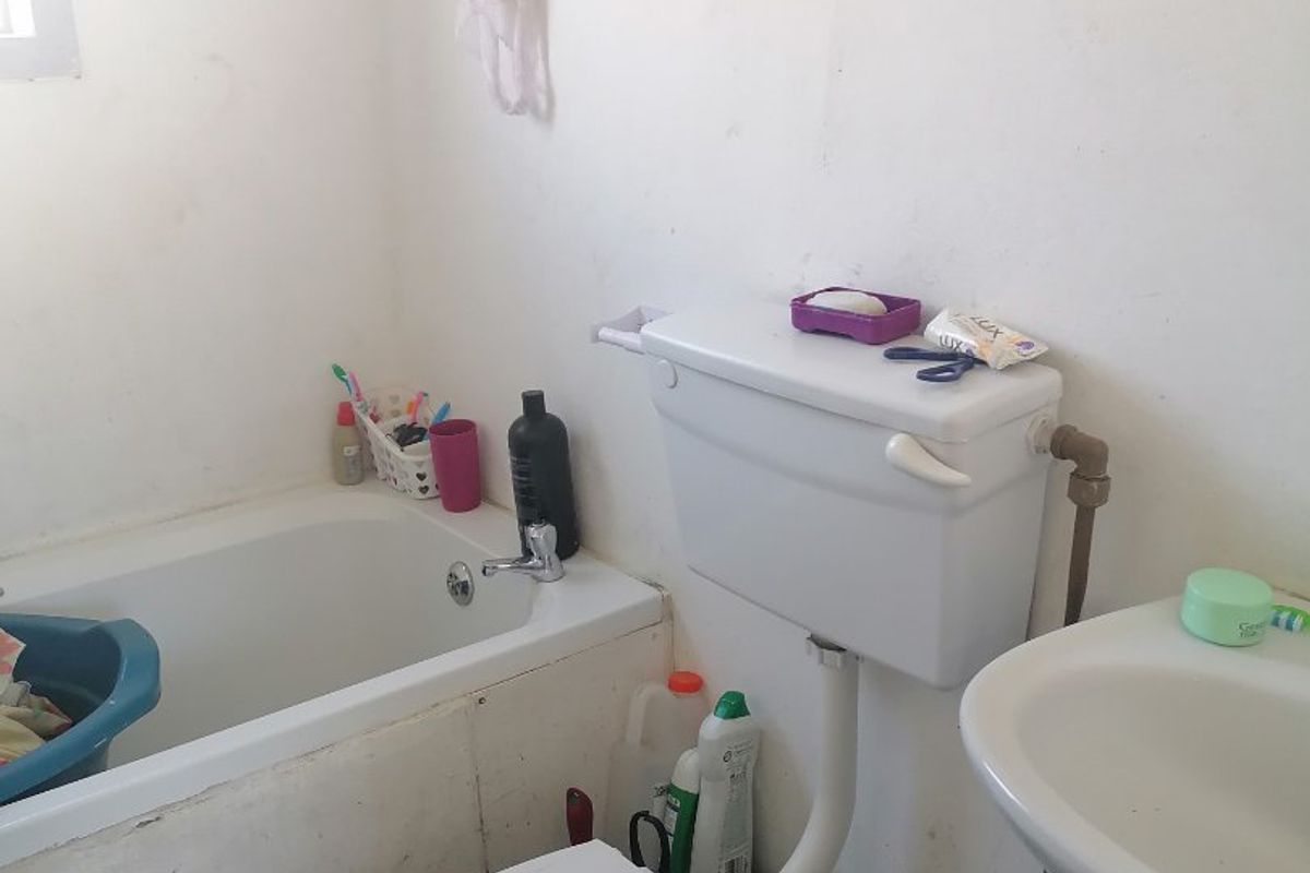 2 bedroom house for sale  - Photo 5