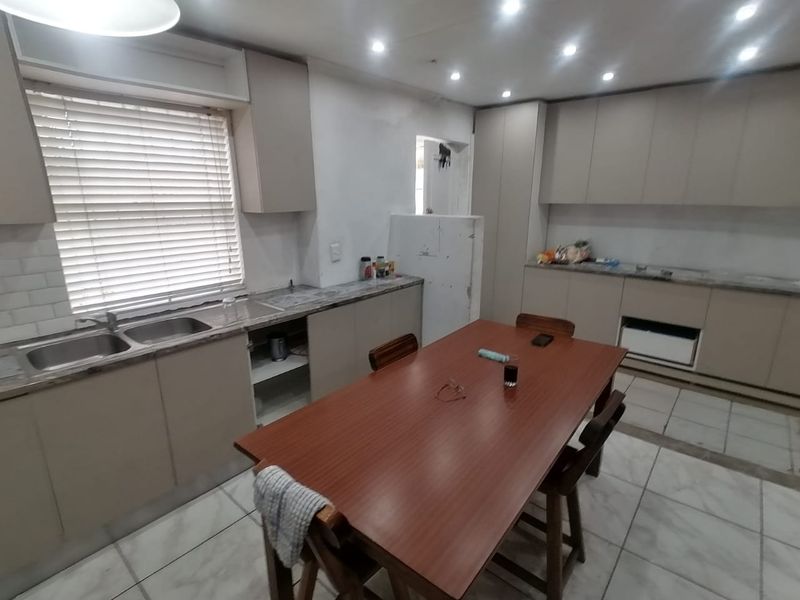 5 Bedroom Home with huge potential, come add your own finishes to this blank Canvas - Photo 2