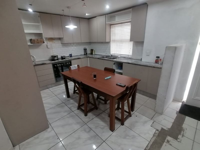 5 Bedroom Home with huge potential, come add your own finishes to this blank Canvas - Photo 3