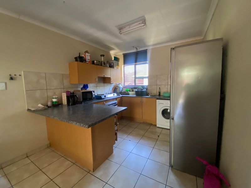 2 BEDROOM APARTMENT FOR SALE - Photo 2