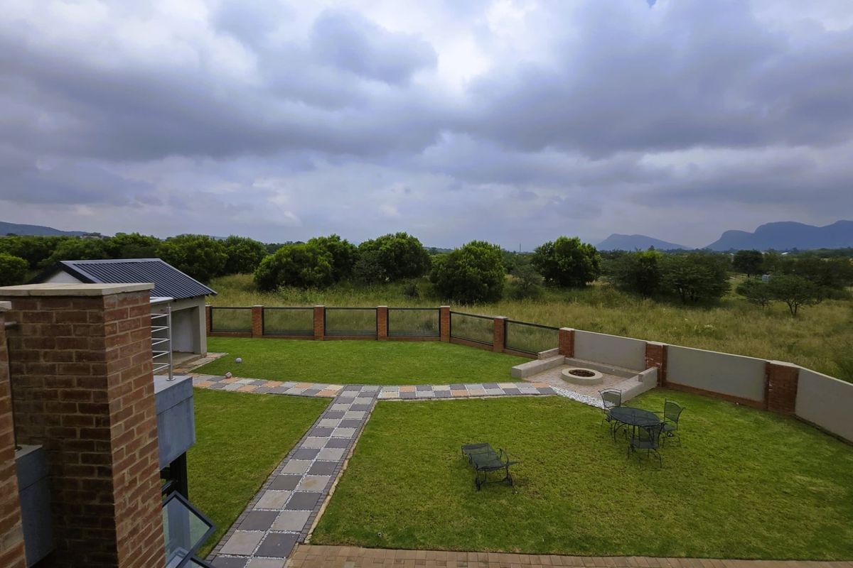 Luxury Living - Spacious Family Home with Modern Finishes and Outdoor Retreat - Photo 4