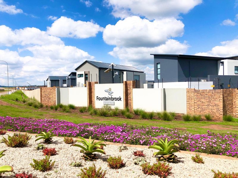 Modern 4-Bedroom Family Home | Covered Braai Patio | Staff Quarters | No Transfer Duty - Photo 4