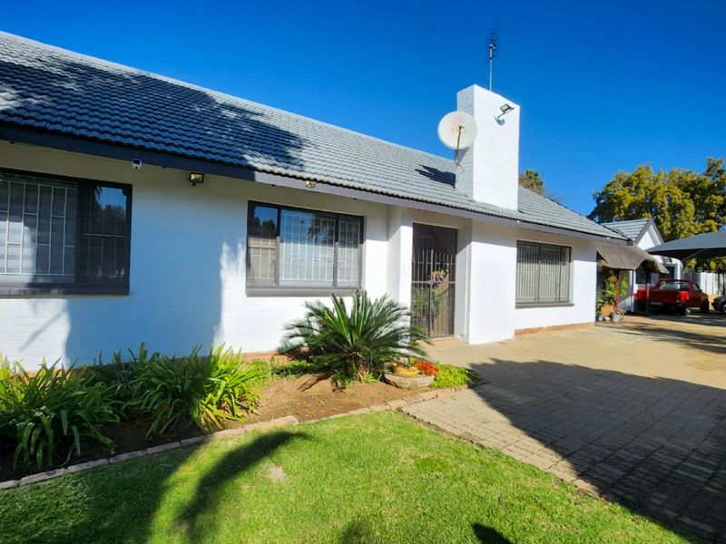 Versatile Family Home with Bonus Flat – Comfort, Space & Potential! - Photo 3