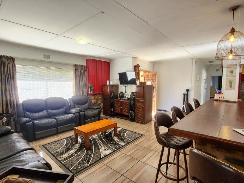 Versatile Family Home with Bonus Flat – Comfort, Space & Potential! - Photo 9