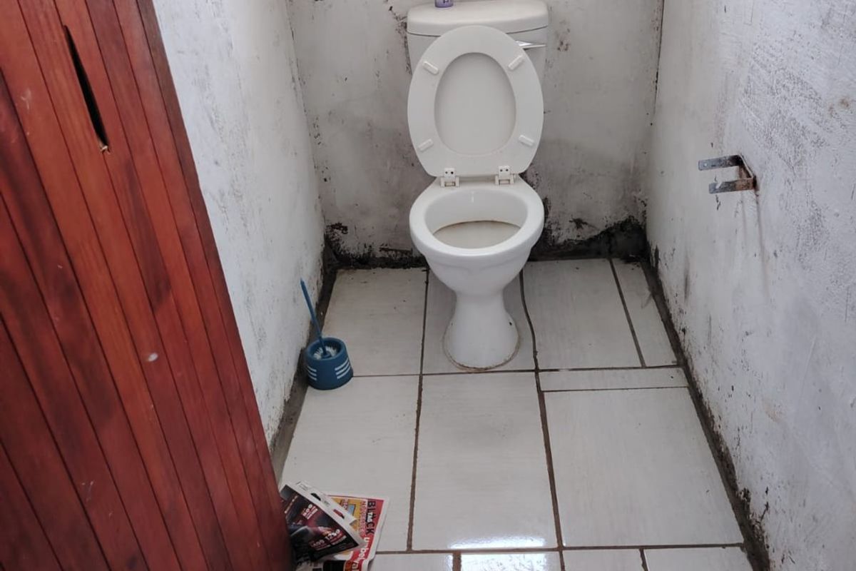 Prime Investment Opportunity in Amalinda House for Sale - Photo 4