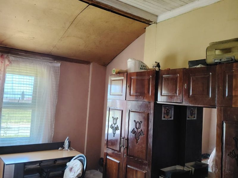 Prime Investment Opportunity in Amalinda House for Sale - Photo 5