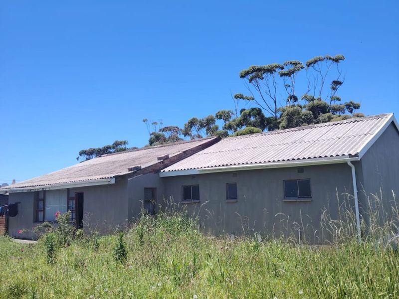 Prime Investment Opportunity in Amalinda House for Sale - Photo 9