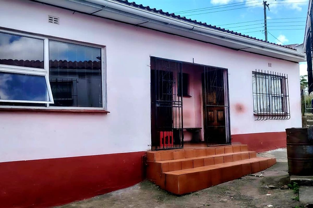 House for Sale  in Mdantsane NU15 - Photo 2