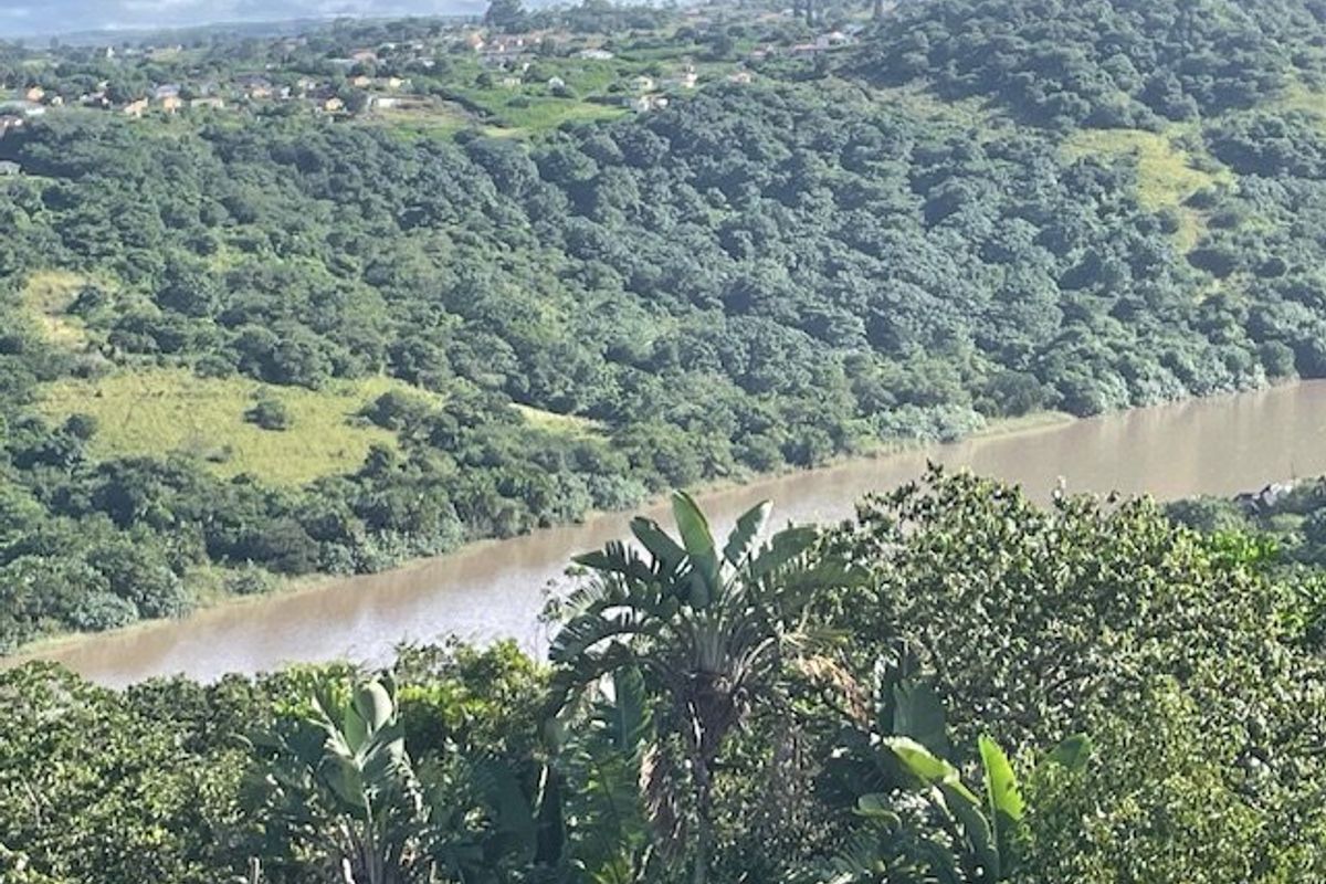 Charming Upstairs Unit With Breathtaking River Views – Eden Crest, Banners Rest - Photo 3