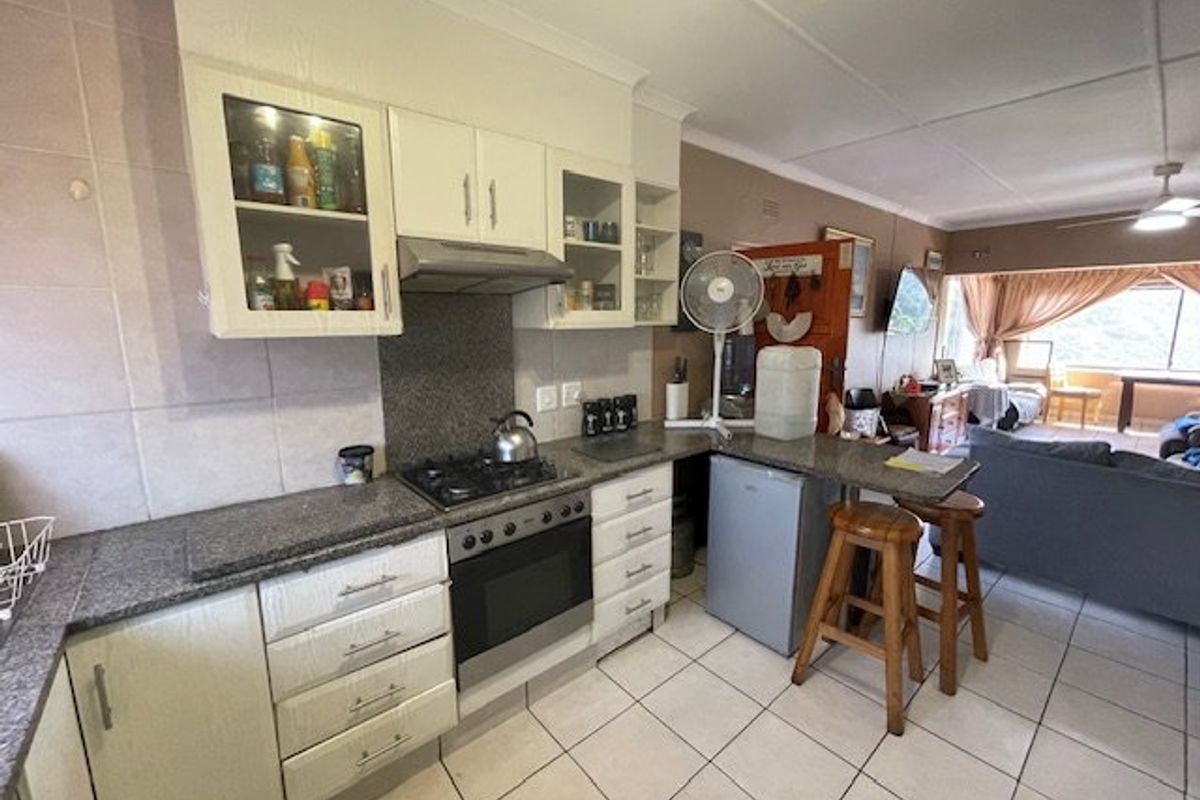 Charming Upstairs Unit With Breathtaking River Views – Eden Crest, Banners Rest - Photo 5