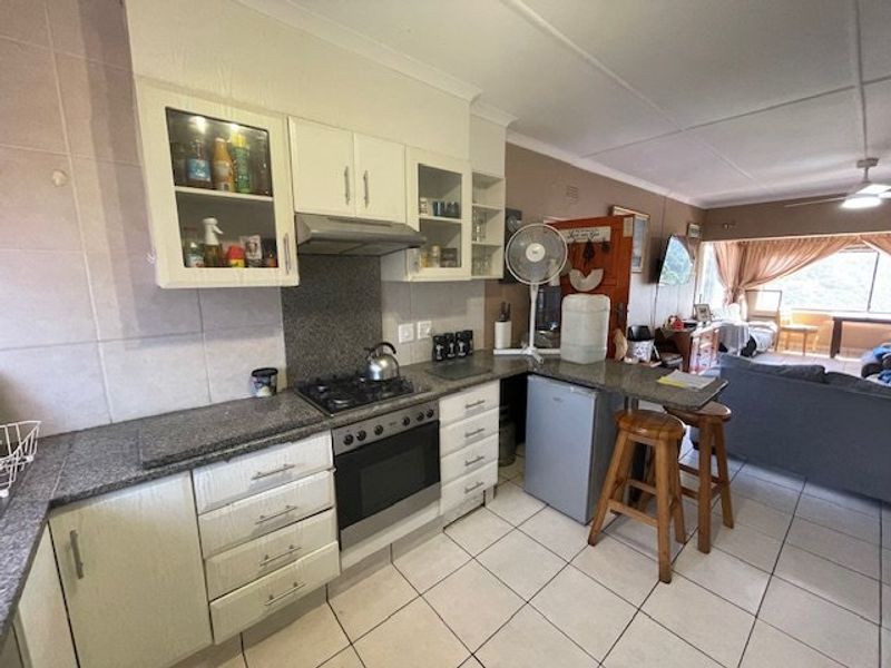 Charming Upstairs Unit With Breathtaking River Views – Eden Crest, Banners Rest - Photo 5