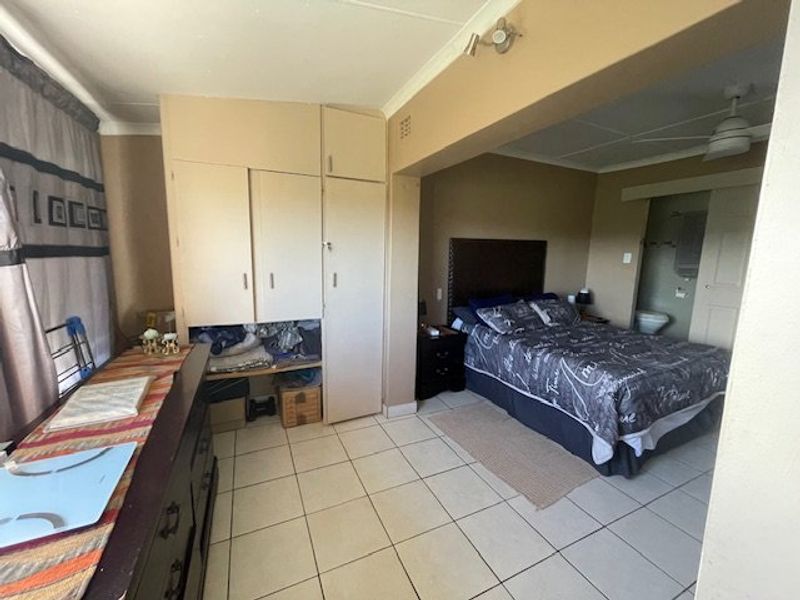 Charming Upstairs Unit With Breathtaking River Views – Eden Crest, Banners Rest - Photo 10