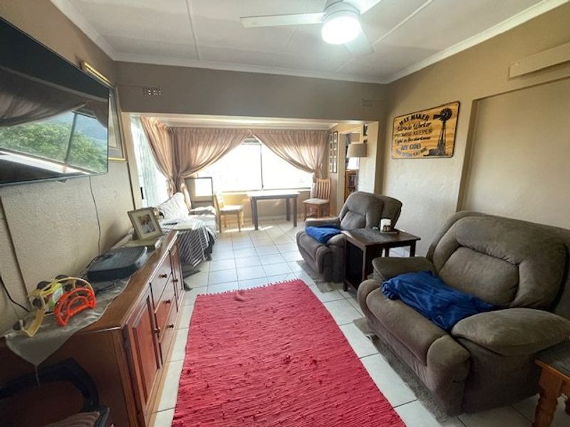 Charming Upstairs Unit With Breathtaking River Views – Eden Crest, Banners Rest - Photo 7