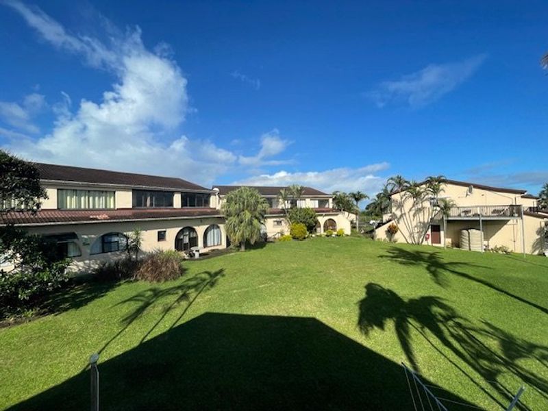 Charming Upstairs Unit With Breathtaking River Views – Eden Crest, Banners Rest - Photo 1