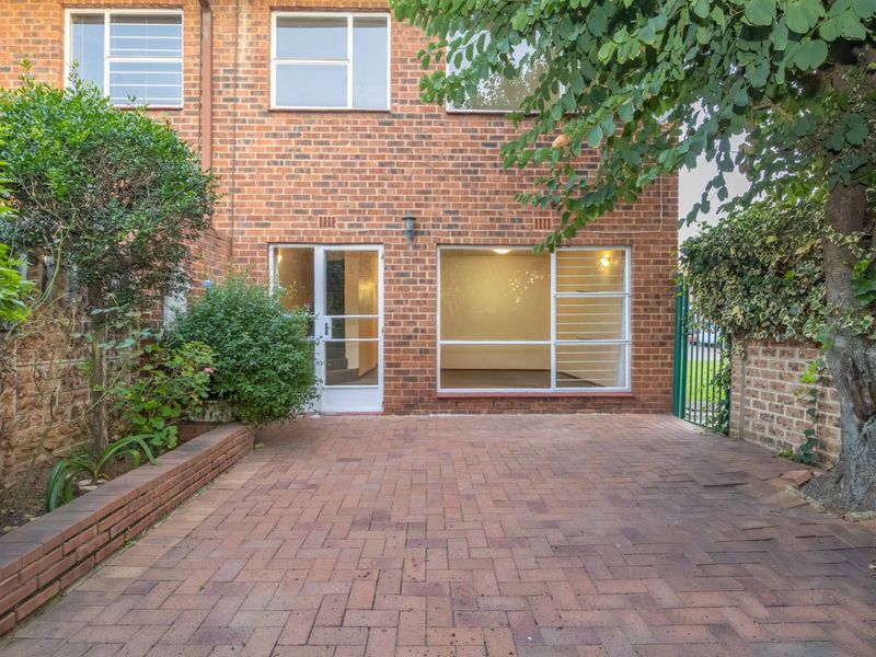 3 Bedroom Townhouse in Bedford Gardens - Photo 3