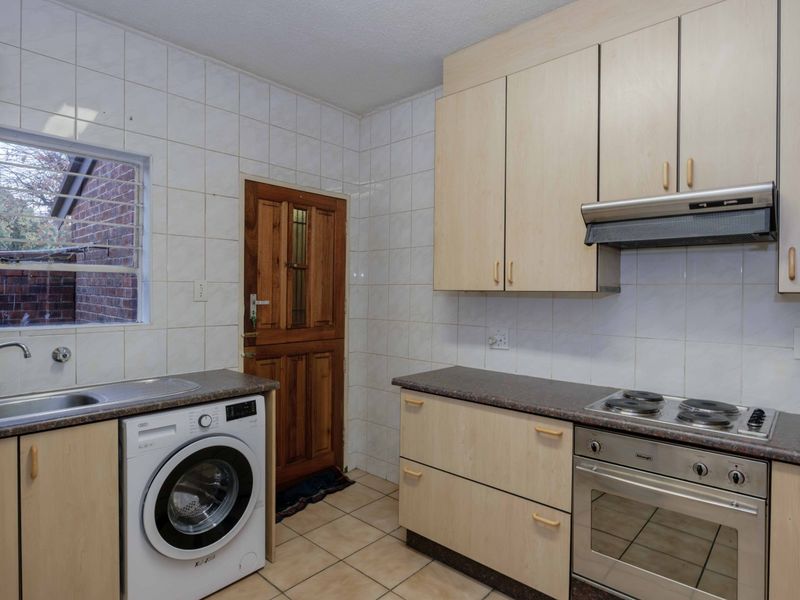 3 Bedroom Townhouse in Bedford Gardens - Photo 8