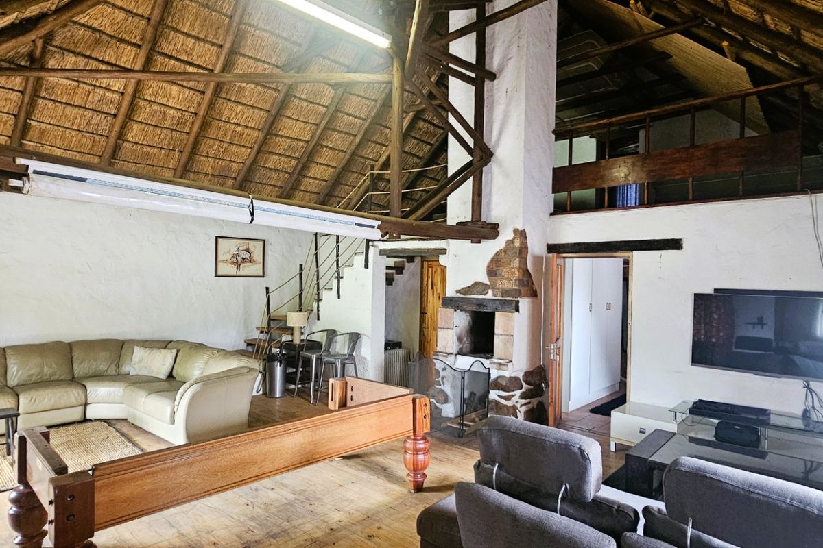 Charming Thatch Roof Home with Endless Potential in Deneysville - Photo 5