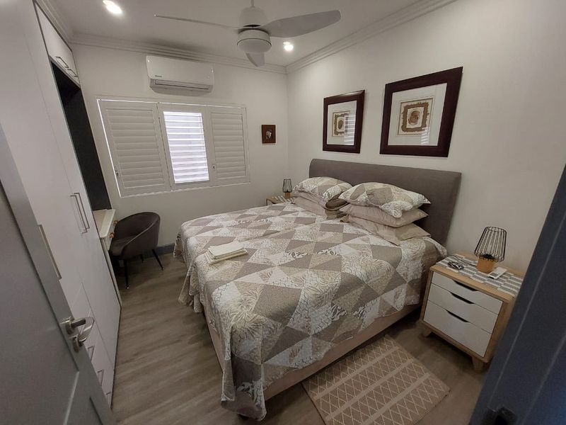 Modern, furnished house for sale in an Estate at Shelly Beach - Photo 8