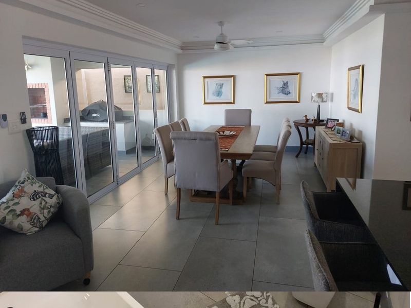 Modern, furnished house for sale in an Estate at Shelly Beach - Photo 6