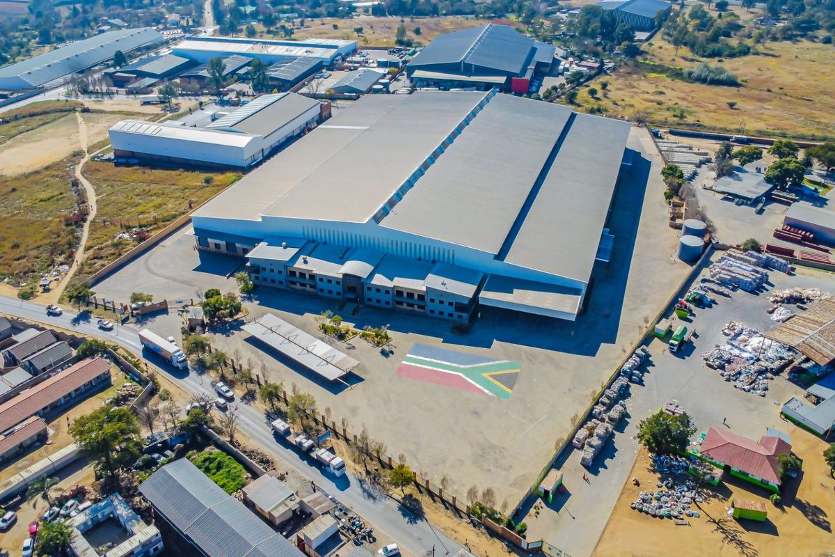 Stunning 22,510m2 Warehouse for Sale – Kya Sands - Mostyn Park - Photo 5